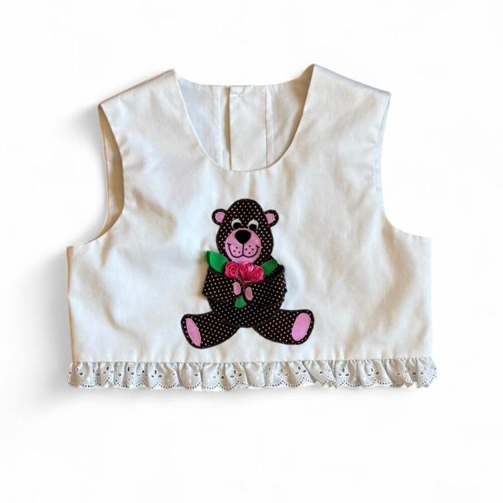 90s Kidcore White Teddy Bear Appliqué Crop Top – Clowncore Playful XS/S